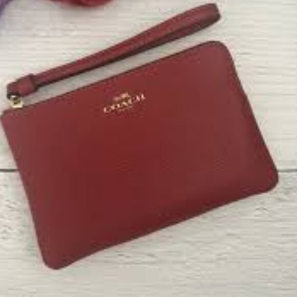 EUC Coach Wristlet with COA - Picture 1 of 6